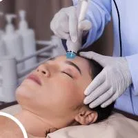 Zabieg oczyszczania wodorowego w Prestige Laser Kosmetologia Estetyczna Wrocław – salon kosmetyczny oferujący dogłębne oczyszczanie i odświeżenie skóry twarzy we Wrocławiu.